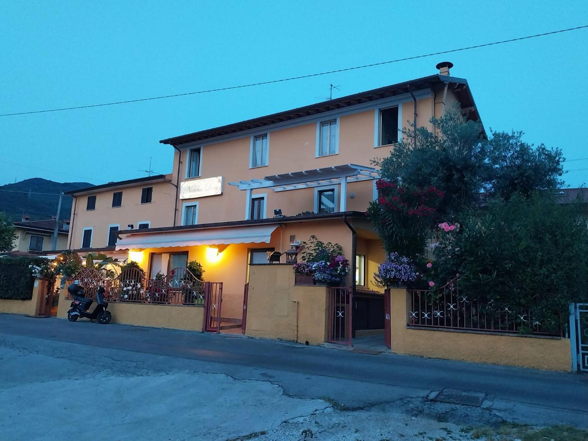 Nonna Lory Bed & Breakfast Pietrasanta Eksteriør bilde